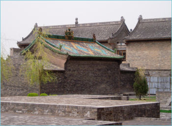 Pingyao building and roof line showing simple two sided style